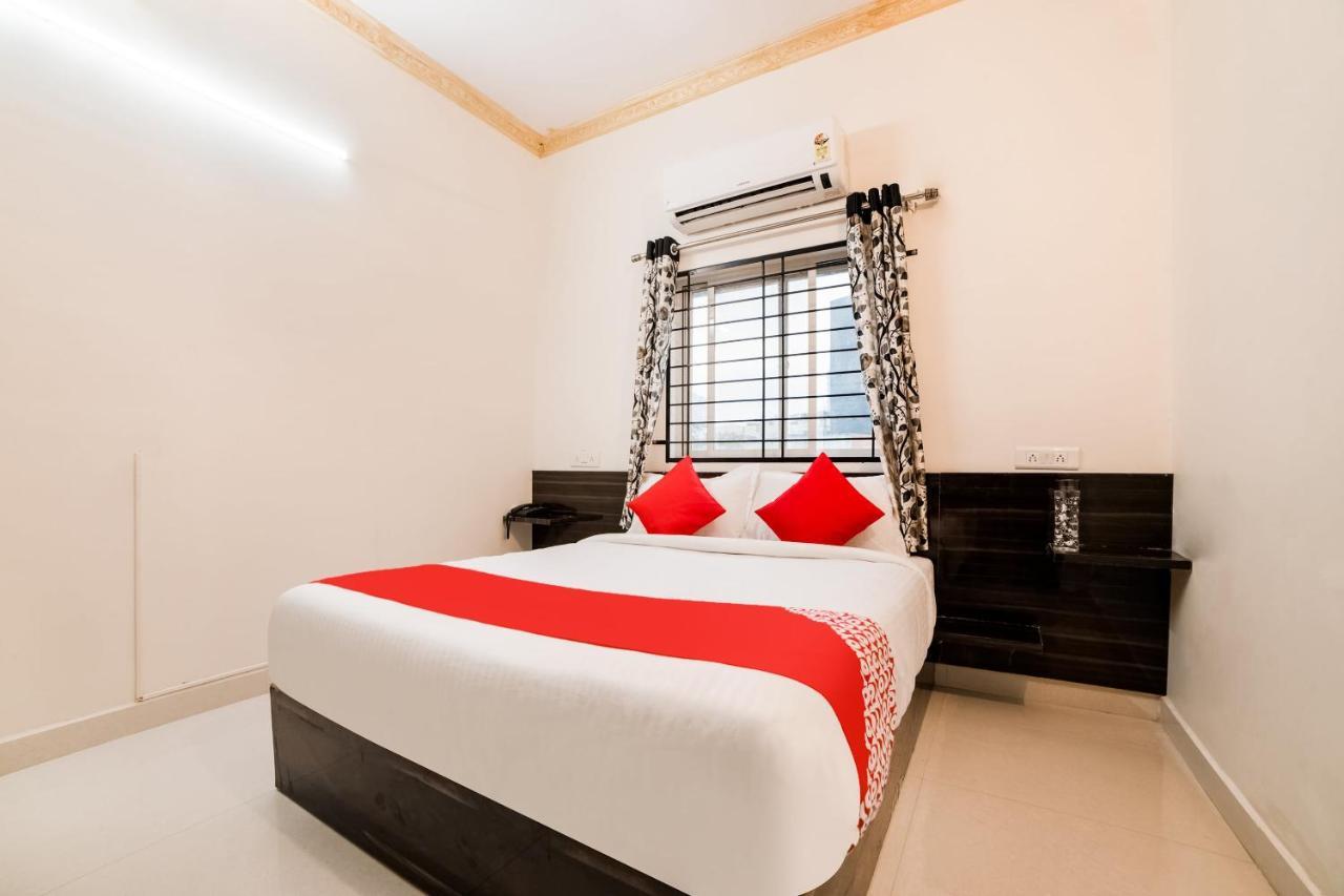 Oyo 40726 Classic Guest House Шиллонг Экстерьер фото