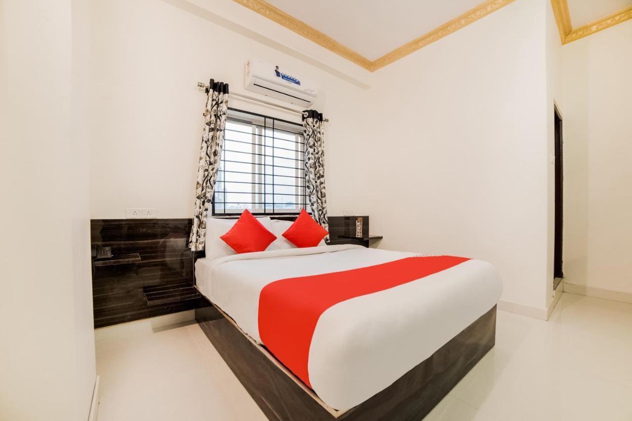 Oyo 40726 Classic Guest House Шиллонг Экстерьер фото